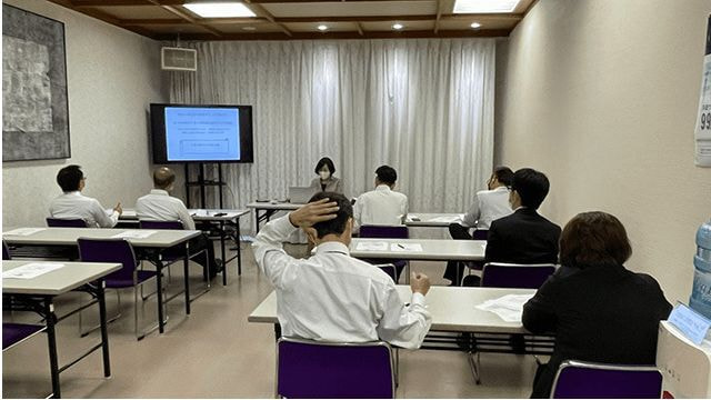 経営改善の一環として「健康経営」についての勉強会などを行なっています。